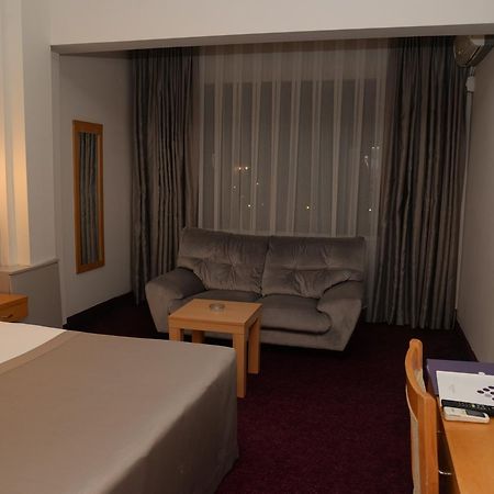 Hande Hotel Mustafakemalpaşa Extérieur photo