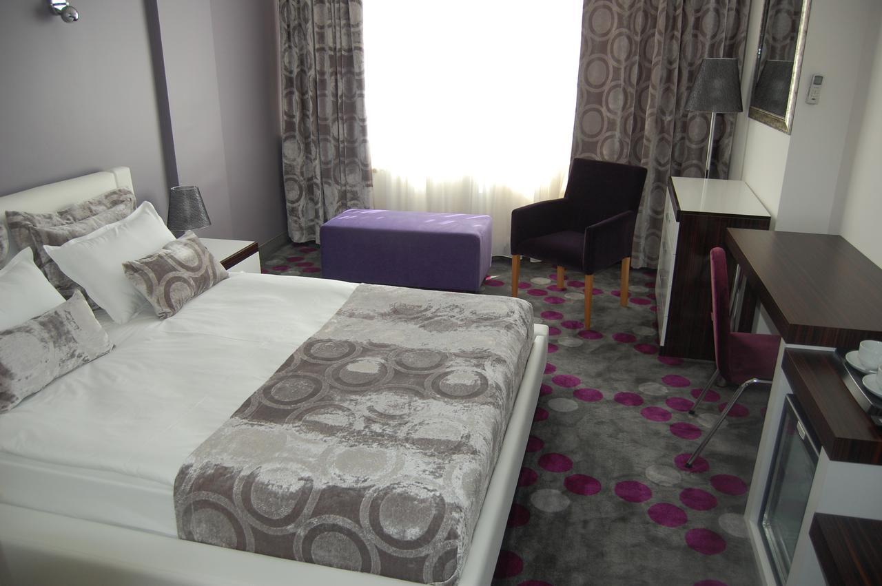 Hande Hotel Mustafakemalpaşa Extérieur photo