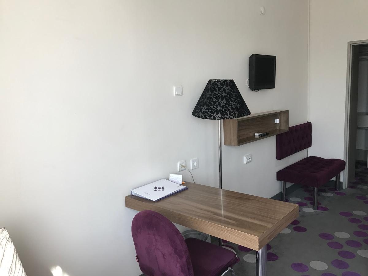 Hande Hotel Mustafakemalpaşa Extérieur photo