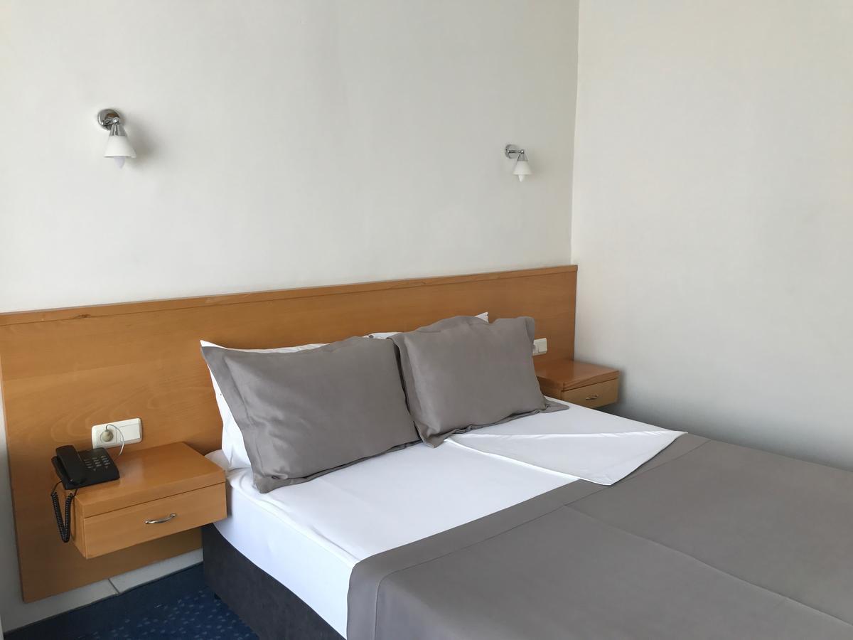 Hande Hotel Mustafakemalpaşa Extérieur photo