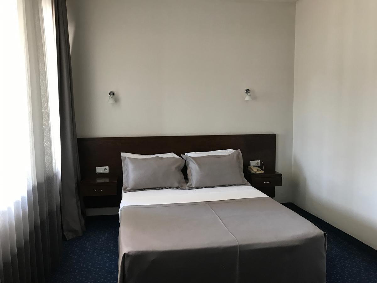 Hande Hotel Mustafakemalpaşa Extérieur photo