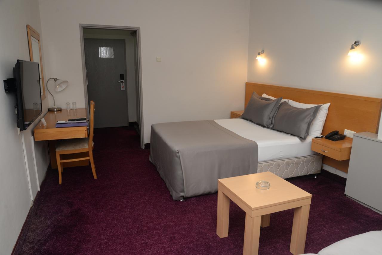 Hande Hotel Mustafakemalpaşa Extérieur photo